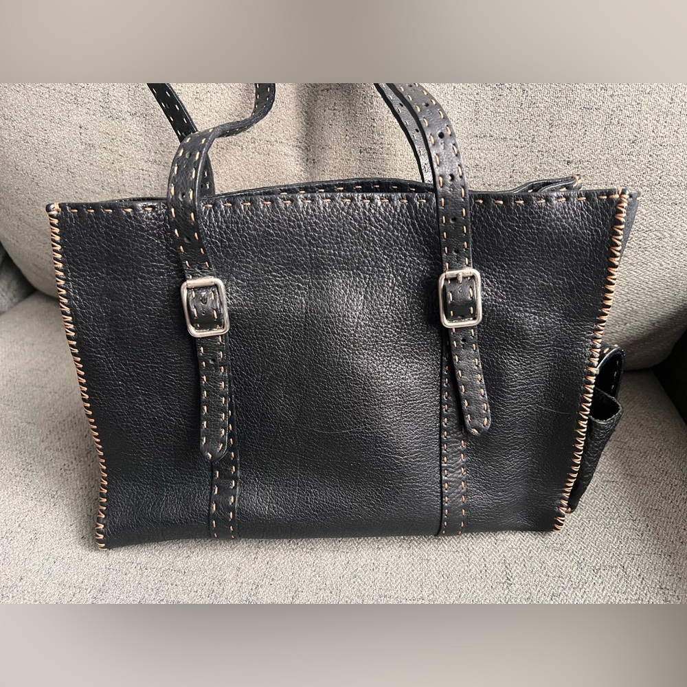 Fendi Selleria Black Leather Shoulder Bag - Picture 4 of 17